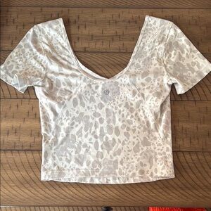 lululemon athletica Cheetah Camo Antique White/Grey top Size 4